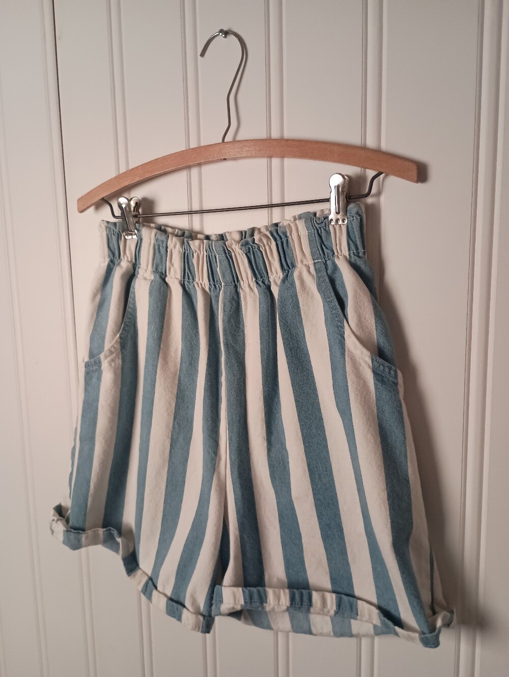U.S.A.- 80s Striped Blue & White High Waisted Shorts- Size S/M